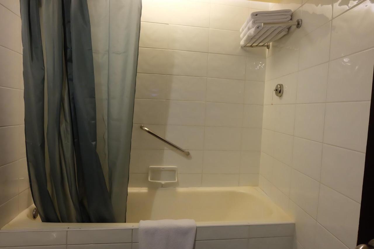 The Rose Bangkok Hotel Екстериор снимка