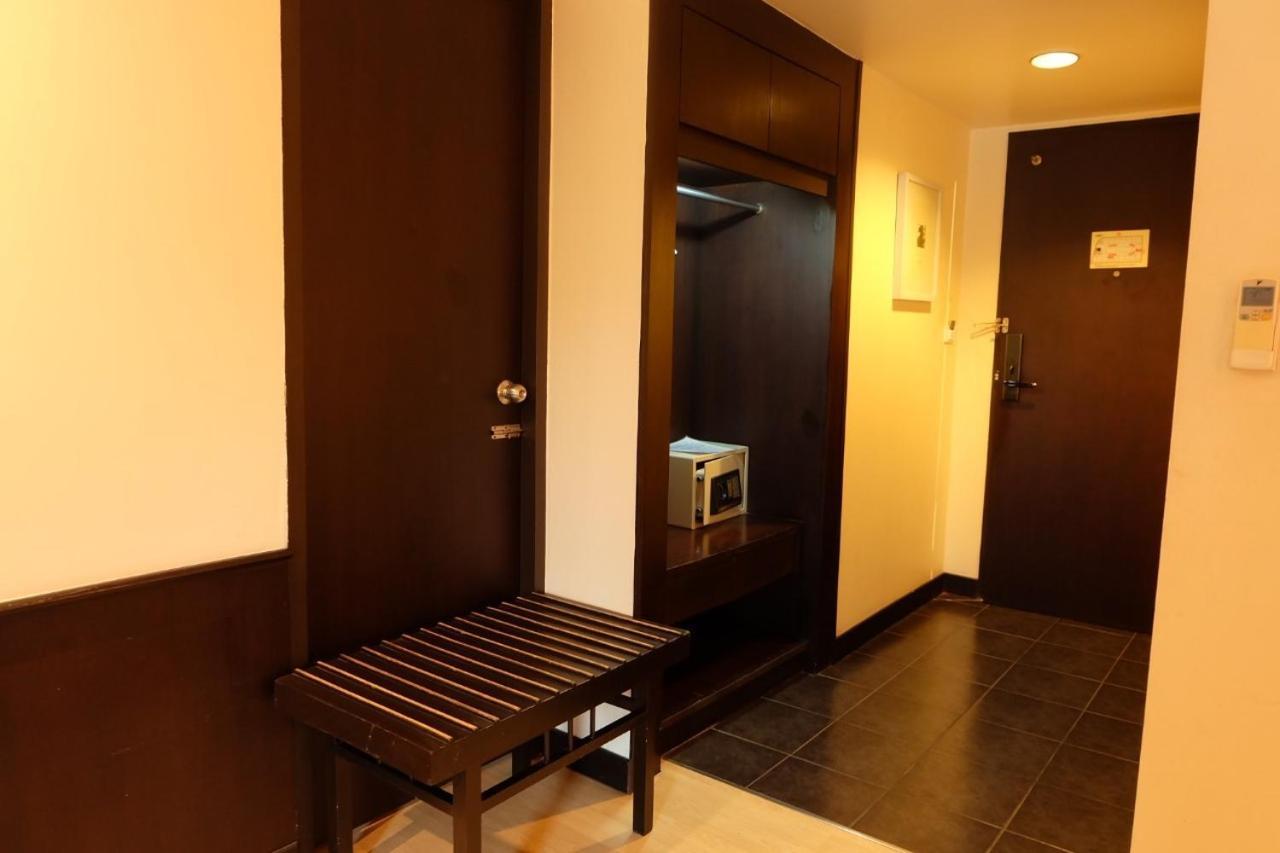 The Rose Bangkok Hotel Екстериор снимка